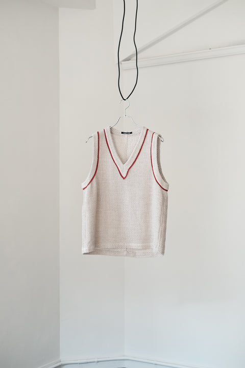 FRANK LEDER/Cream Waffled Wool Vestova