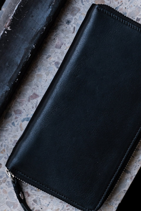 cornelian taurus by daisuke iwanaga/2door Wallet (cow mineral leather)