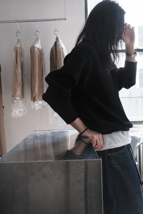 Slopeslow/Cross V Neck Sweater