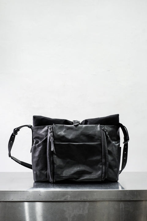 cornelian taurus by daisuke iwanaga/athletic shouleder (W pit leather)