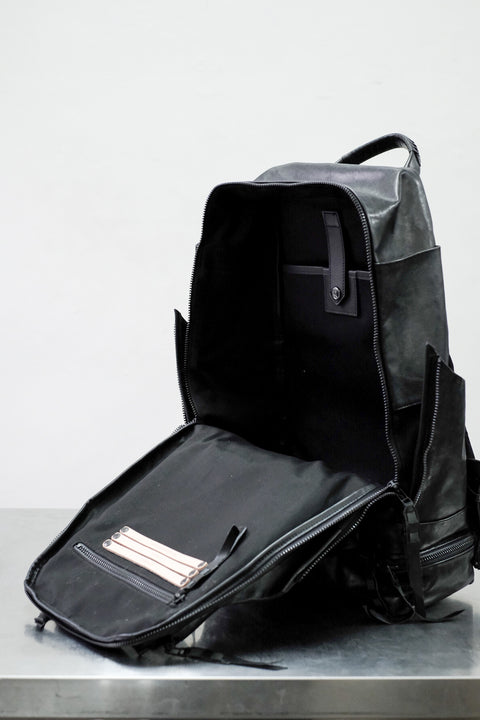 cornelian taurus by daisuke iwanaga/Athletic Sack (W Pit Shrink Leather)