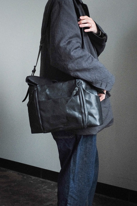 cornelian taurus by daisuke iwanaga/athletic shouleder (W pit leather)