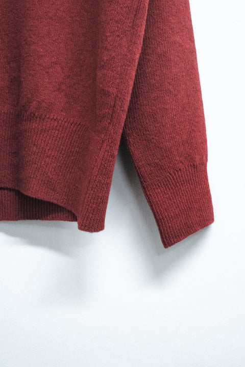 Slopeslow/Cross V Neck Sweater