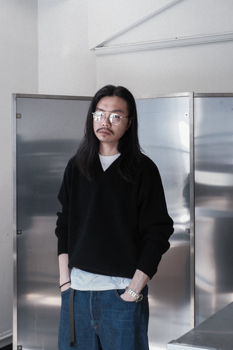 Slopeslow/Cross V Neck Sweater