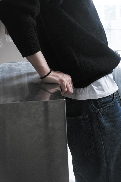 Slopeslow/Cross V Neck Sweater