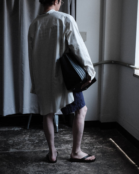cornelian taurus by daisuke iwanaga/Wave Tote L
