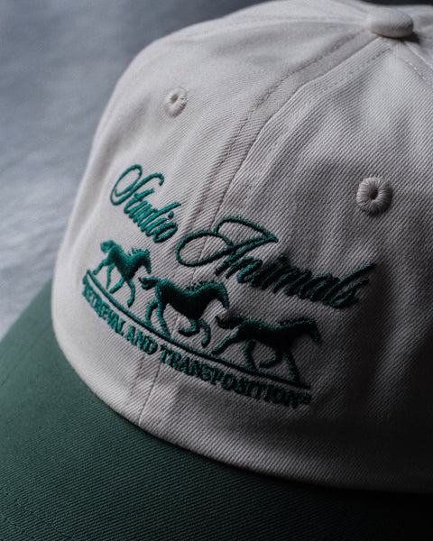 STUDIO ANIMALS/Running Horse Cap