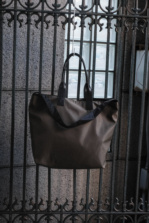cornelian taurus by daisuke iwanaga/Pack Tote Super