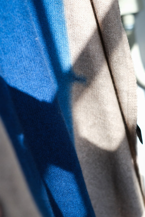 suzusan/Cashmere Knit Shawl itajime shibori "Fog"